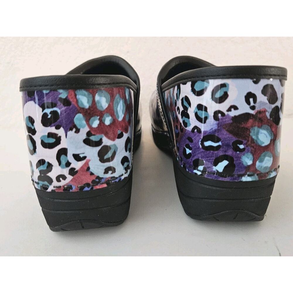 New! Dansko XP 2.0 Purple Leopard Patent Clogs Size 38, US 7.5-8 - Picture 9 of 13